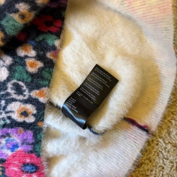 Anthropologie Floral Eyelash Multicolor Bouquet Flowers Romantic Fuzzy Sweater S - Picture 5 of 7